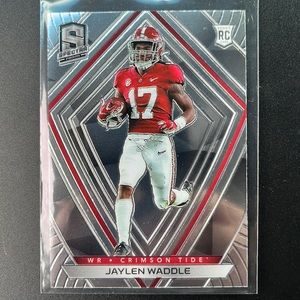 2021 Jaylen Waddle Panini Chronicles Spectra Rookie Card